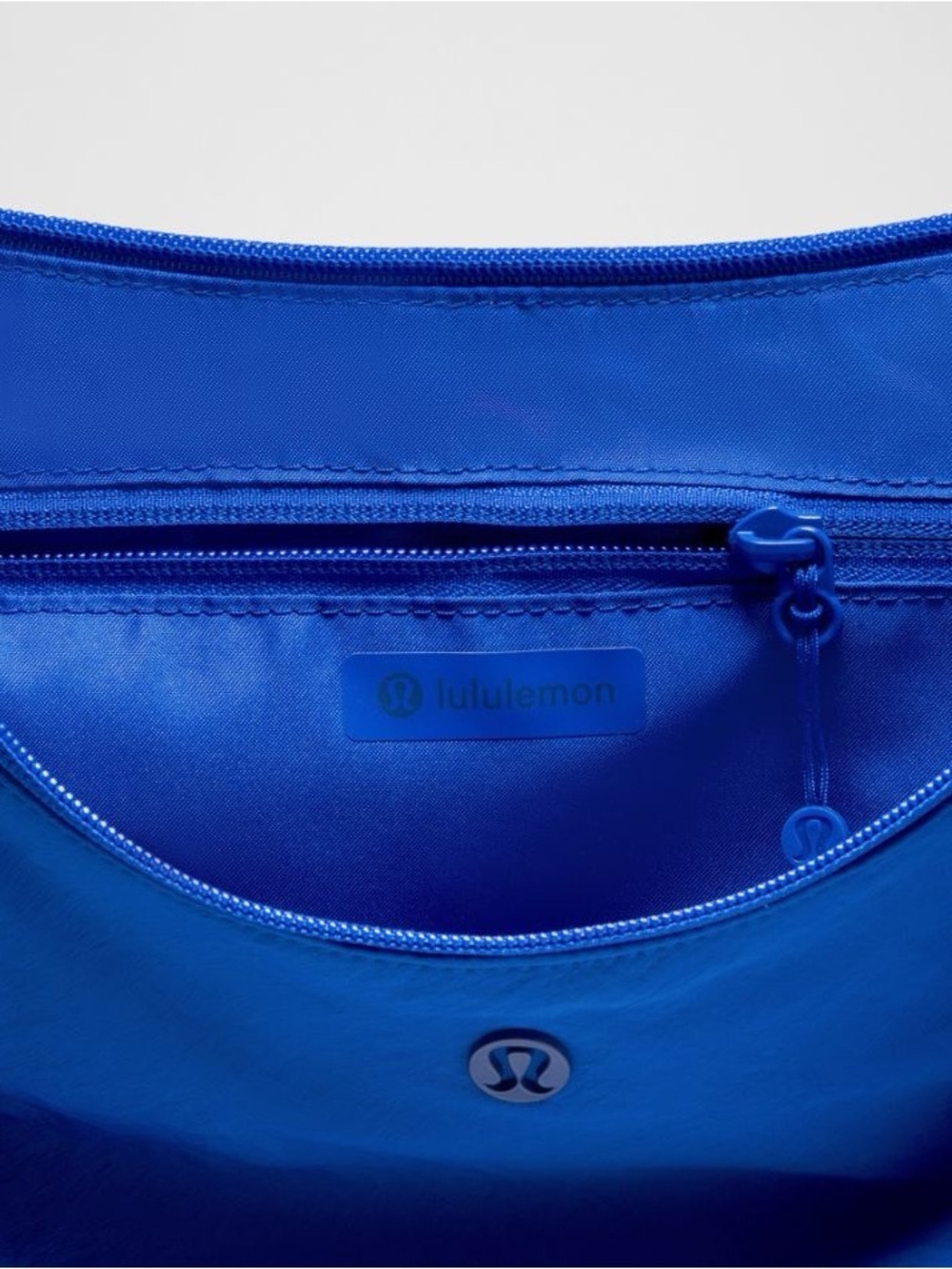 Lululemon Slouchy Sling Bag 6L riverside blue NWT - Picture 5 of 14